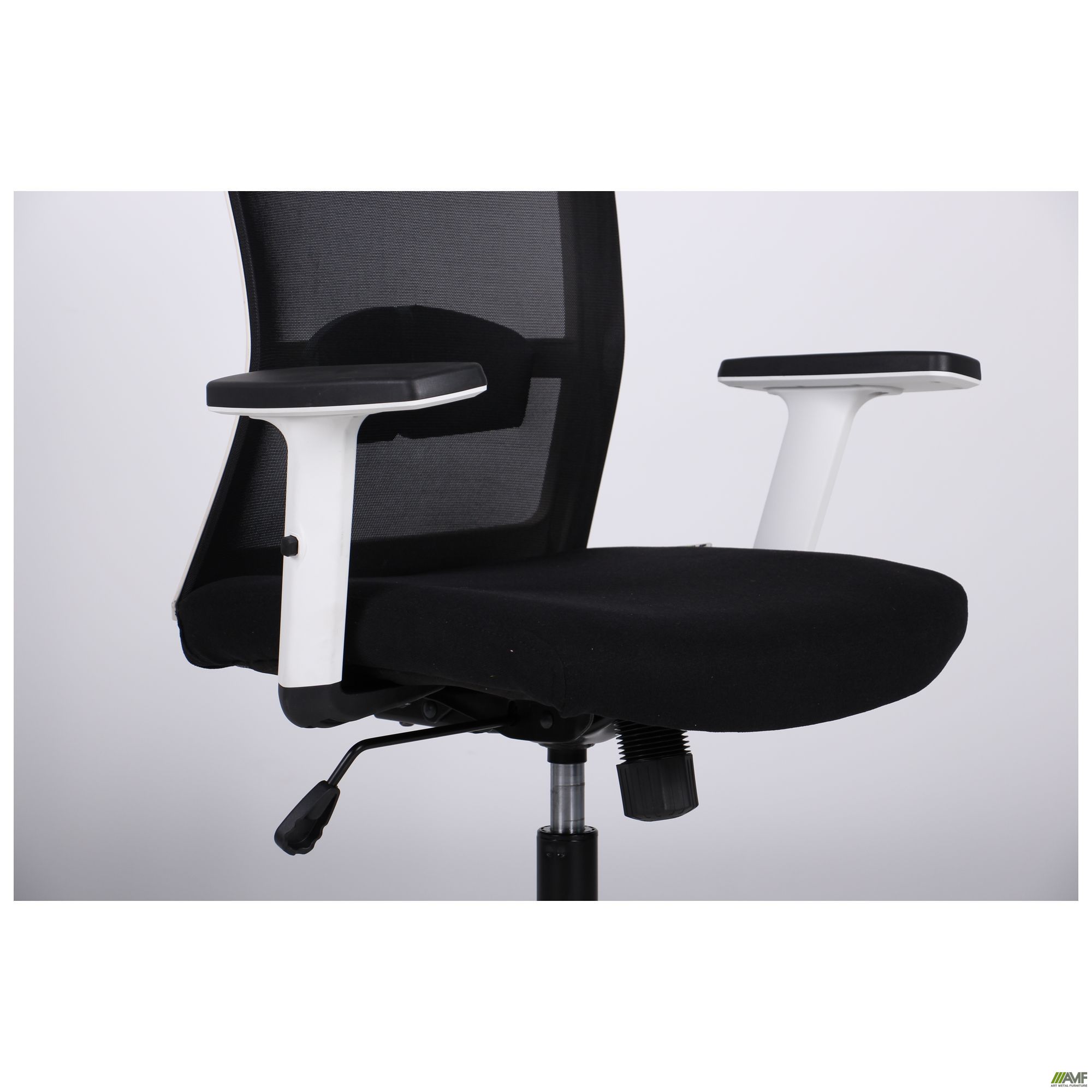 Фото 9 - Кресло Uran White HR сиденье Сидней-07/спинка Сетка HY-100 черная 