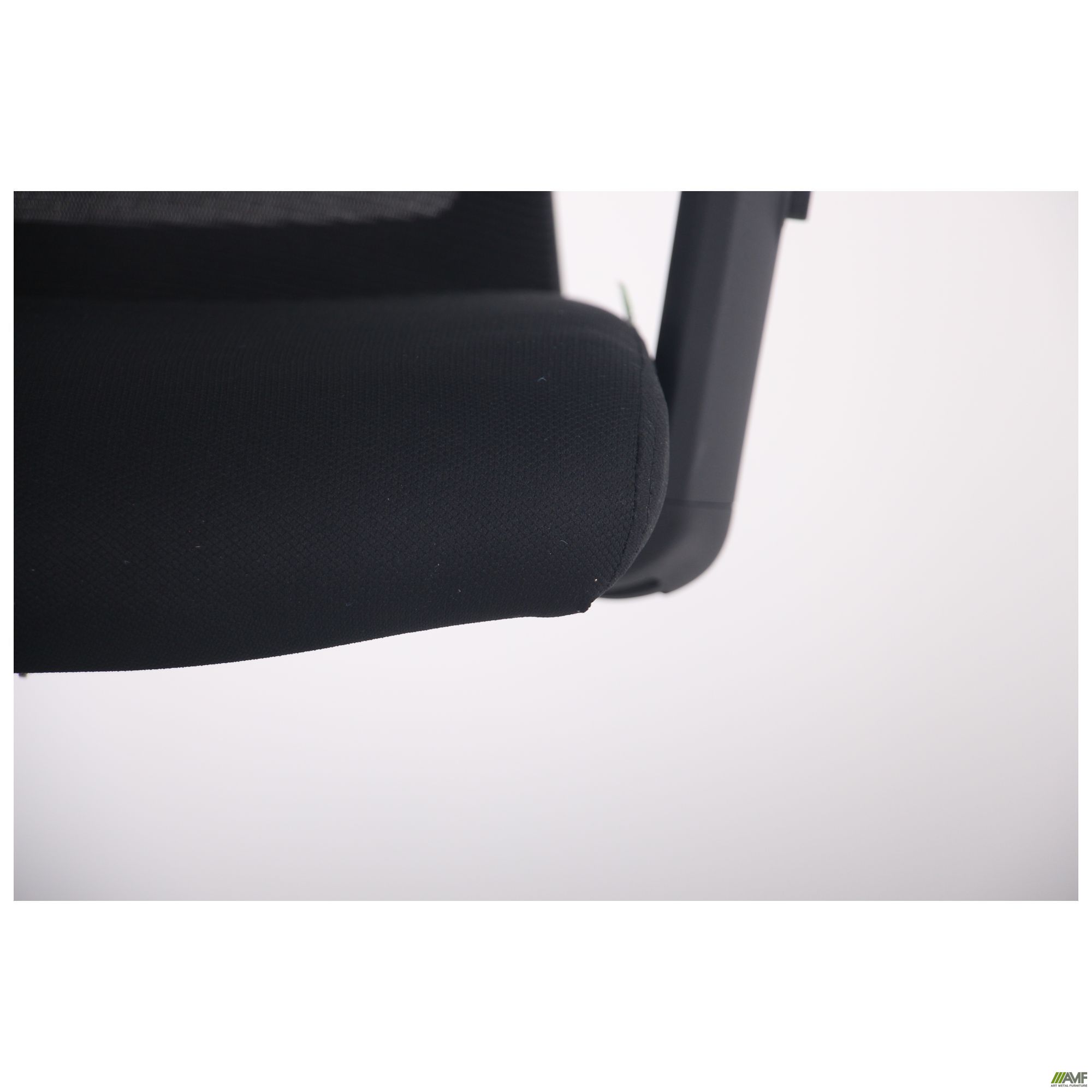 Фото 10 - Кресло Uran Black HR сиденье Нест-01 черная/спинка Сетка SL-00 черная 