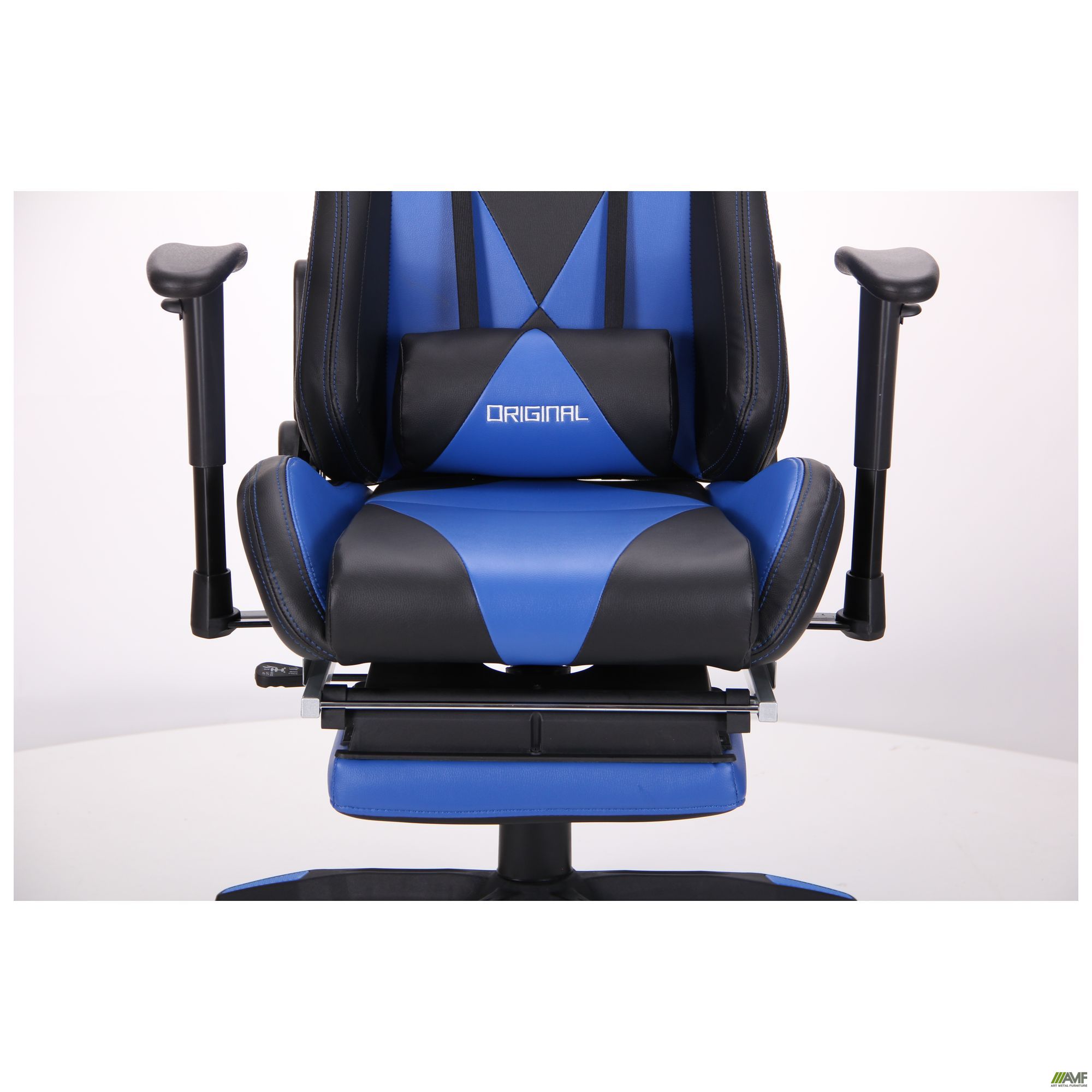 Фото 12 - Кресло VR Racer Magnus черный/синий 