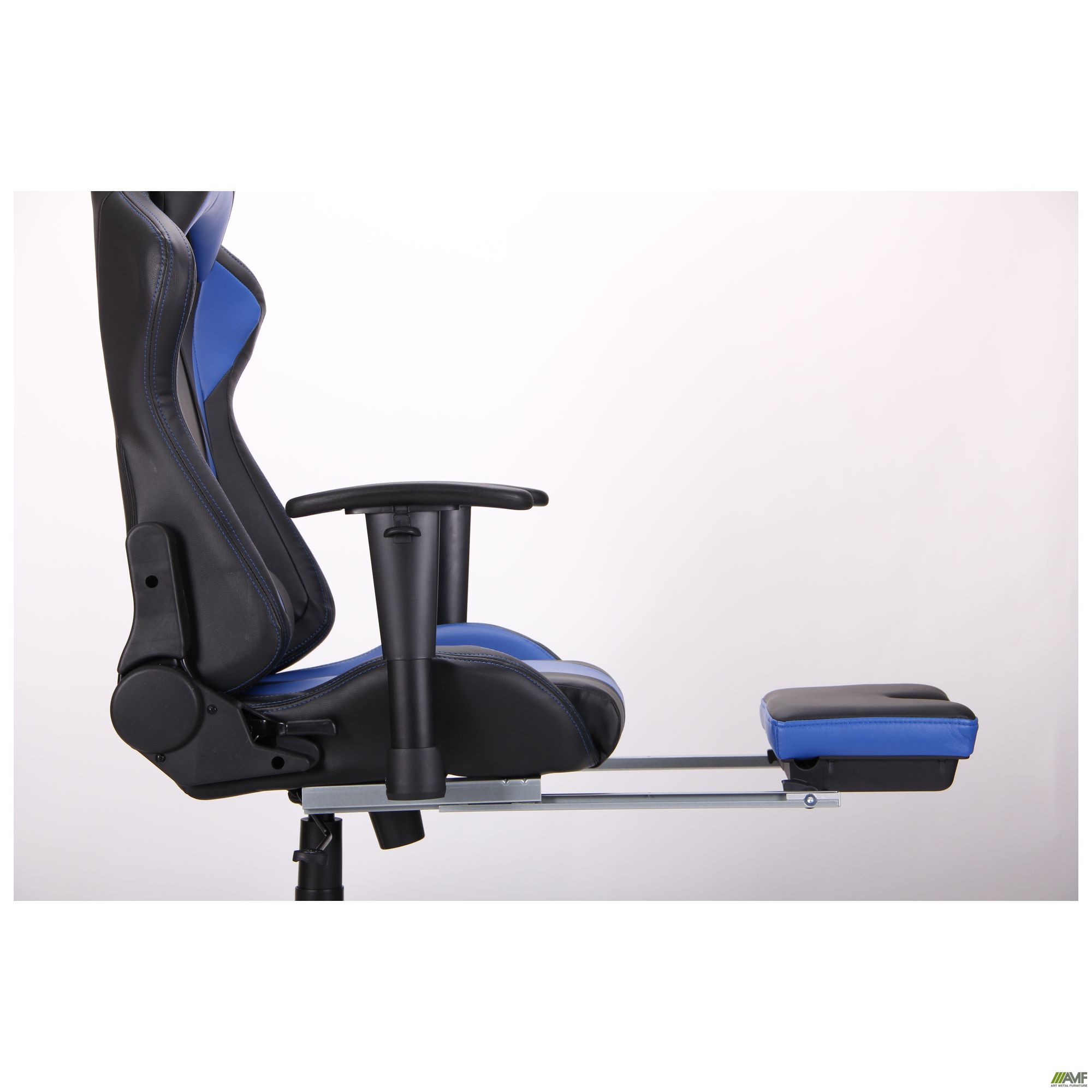 Фото 16 - Кресло VR Racer Magnus черный/синий 