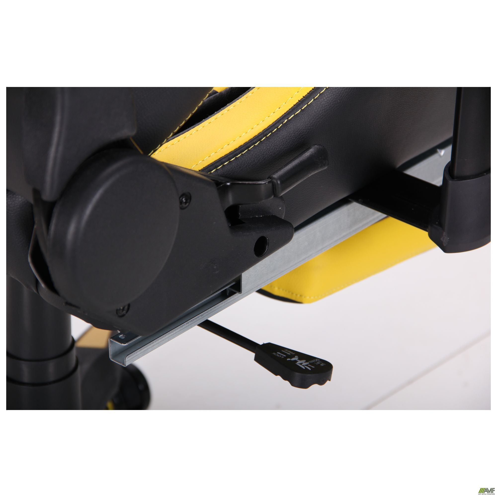 Фото 13 - Кресло VR Racer BattleBee черный/желтый 