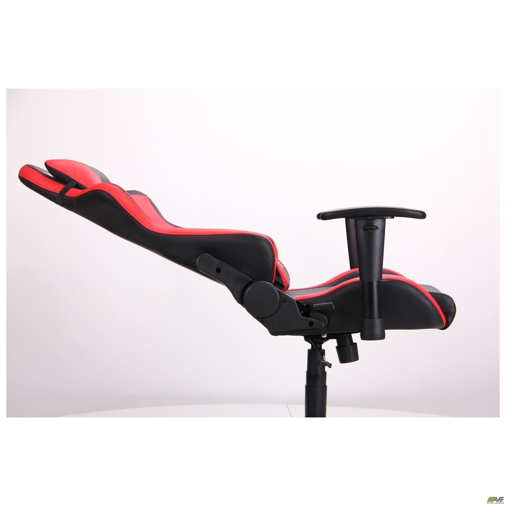 Фото 16 - Кресло VR Racer Blaster черный/красный 