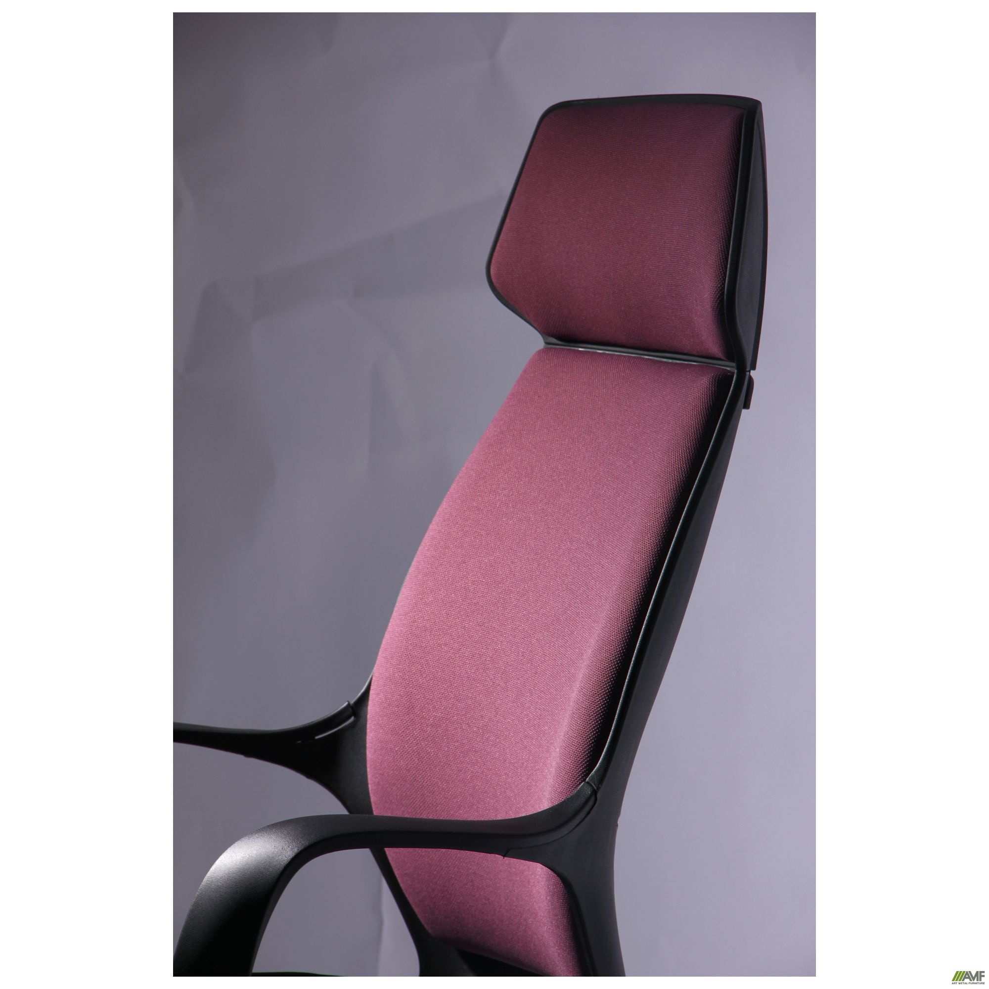 Фото 5 - Кресло Concept черный, тк.пурпурный 