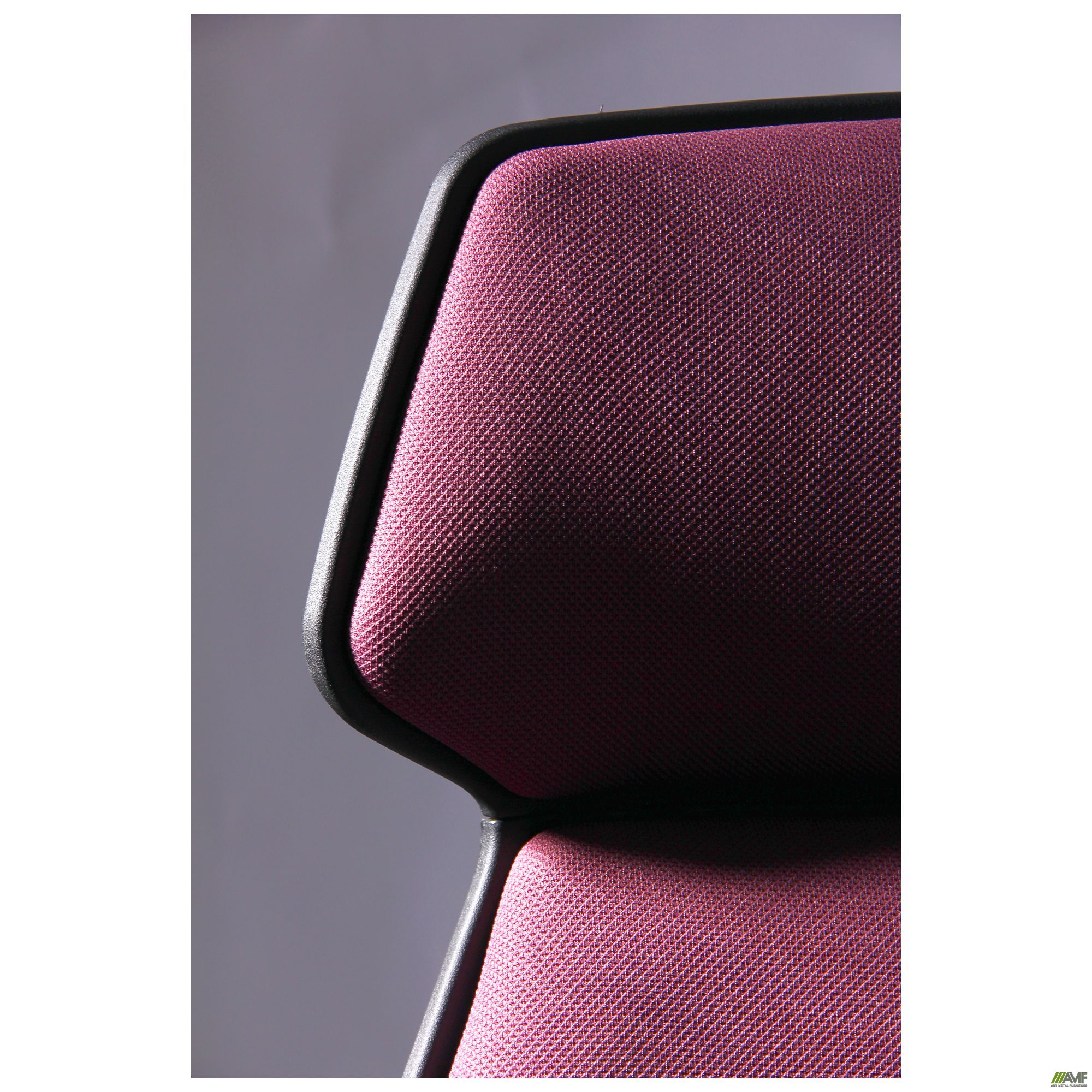 Фото 8 - Кресло Concept черный, тк.пурпурный 