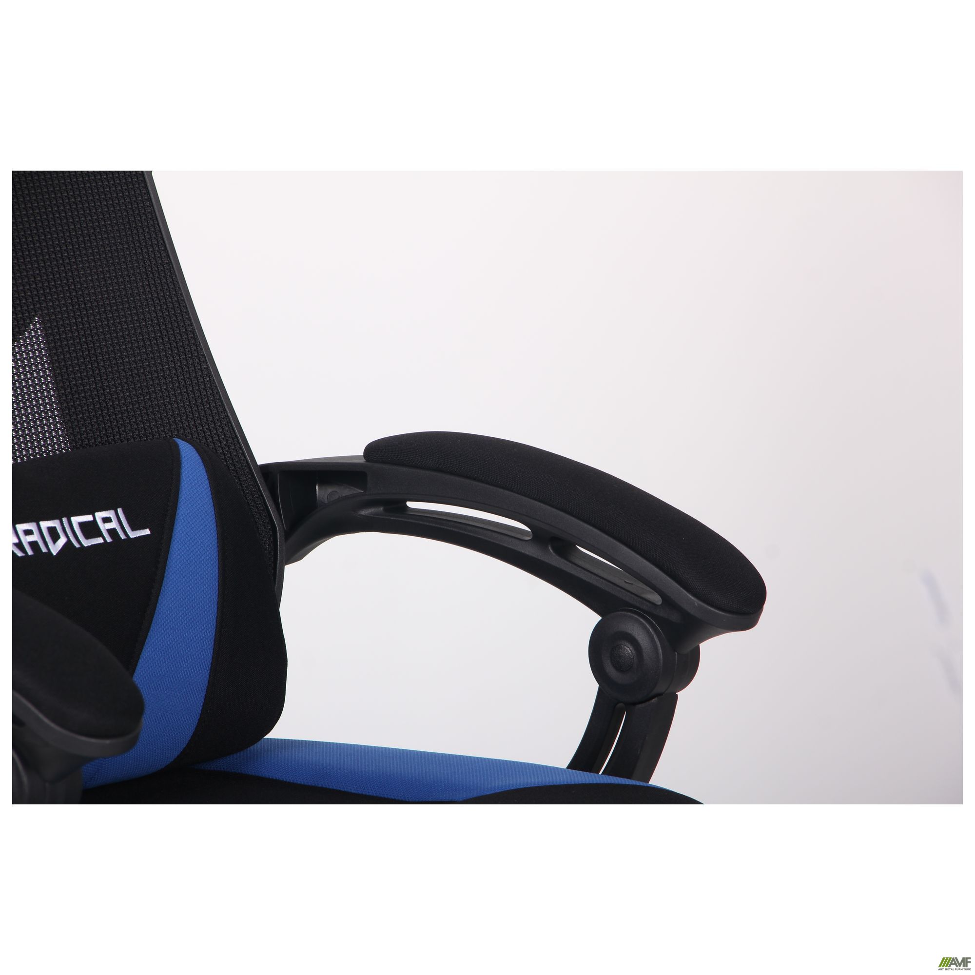 Фото 11 - Кресло VR Racer Radical Garrus черный/синий 