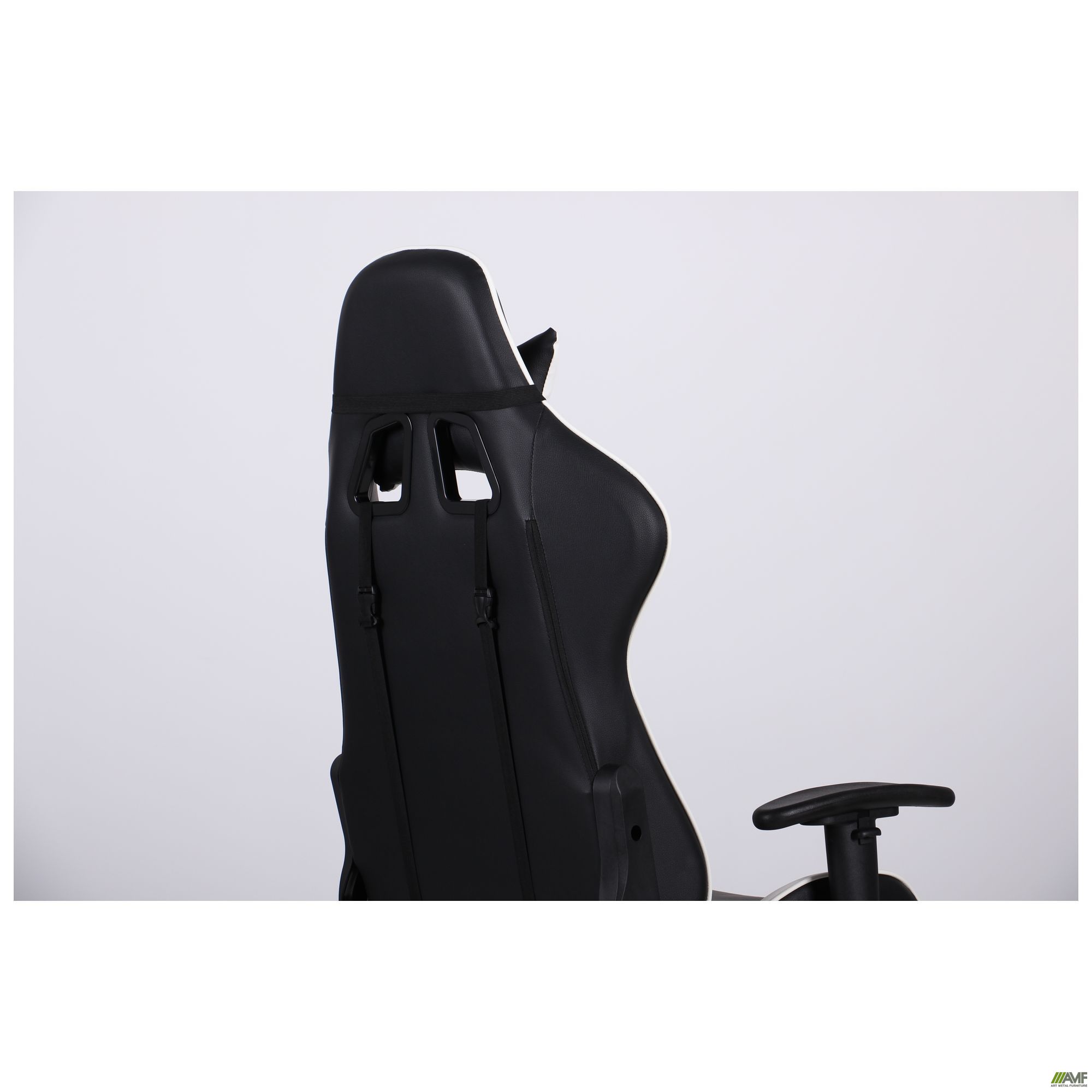 Фото 15 - Кресло VR Racer Dexter Laser черный/белый 
