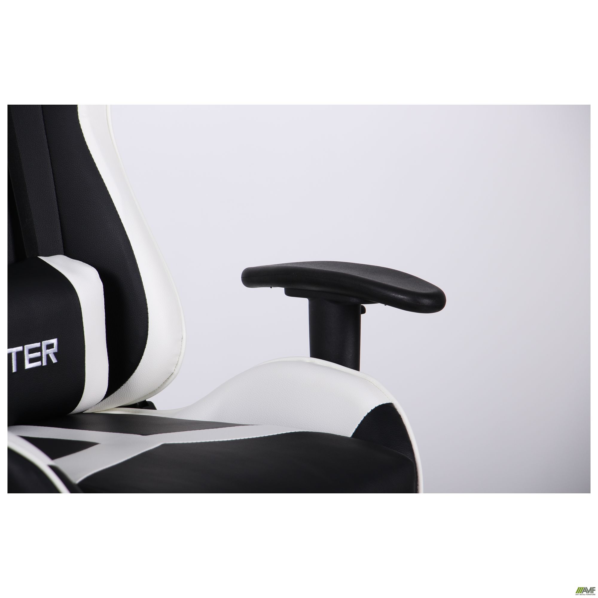 Фото 10 - Кресло VR Racer Dexter Laser черный/белый 