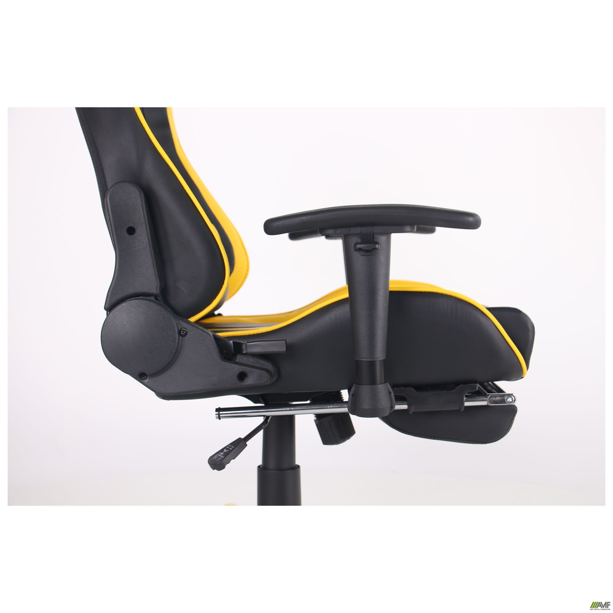 Фото 16 - Кресло VR Racer Dexter Rumble черный/желтый 